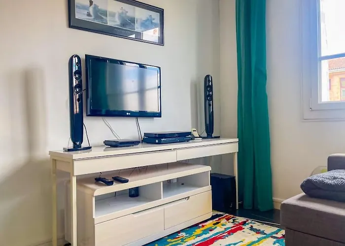 Saint Cyprien Apartment *